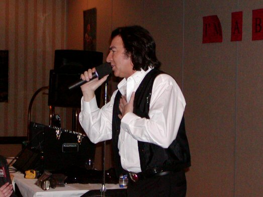 13_tomsadge_chi2004.jpg (94K)