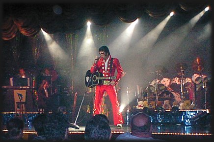 Lou Vuto as ELVIS PRESLEY, Memories Theatre, July 16, 2001
