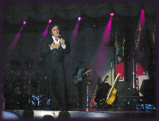 Tom Sadge as NEIL DIAMOND, Memories Theatre, Pigeon Forge, TN 7-16-01