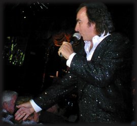 Tom Sadge as NEIL DIAMOND, Memories Theatre, Pigeon Forge, TN 7-16-01
