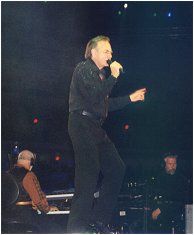 Neil Diamond 12/13/99  Photo by Sylvia Stevens