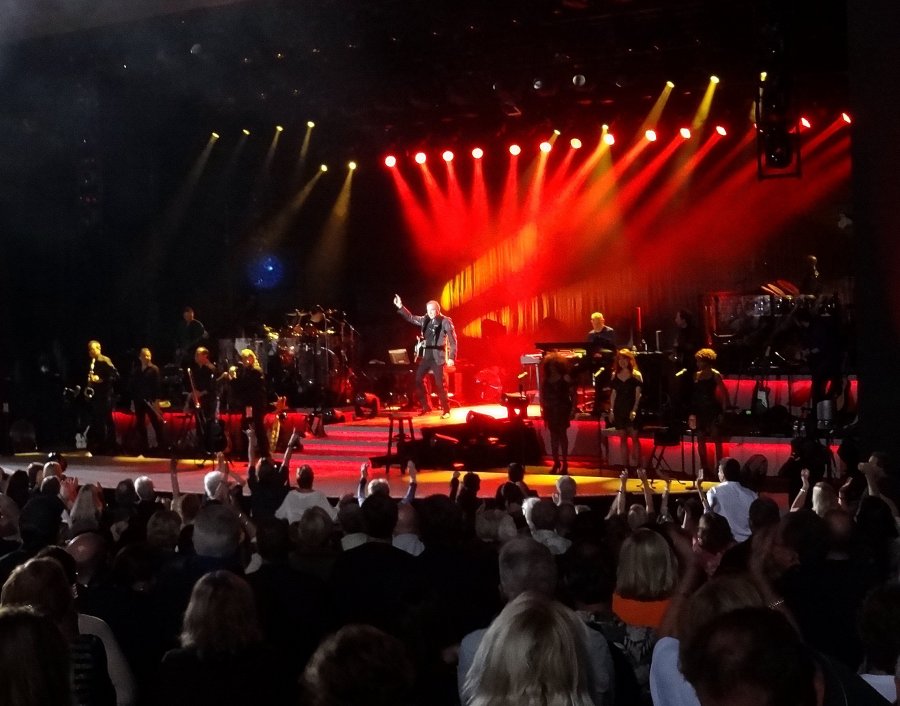 Neil Diamond live at The Greek Theater Aug 23, 2012