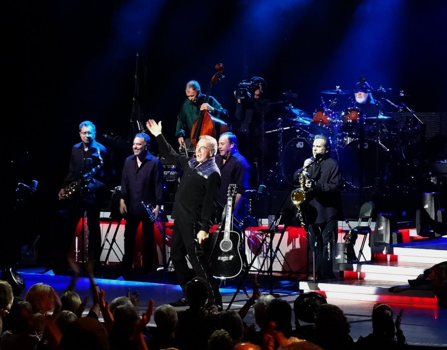 Neil Diamond live at The Greek Theater Aug 23, 2012