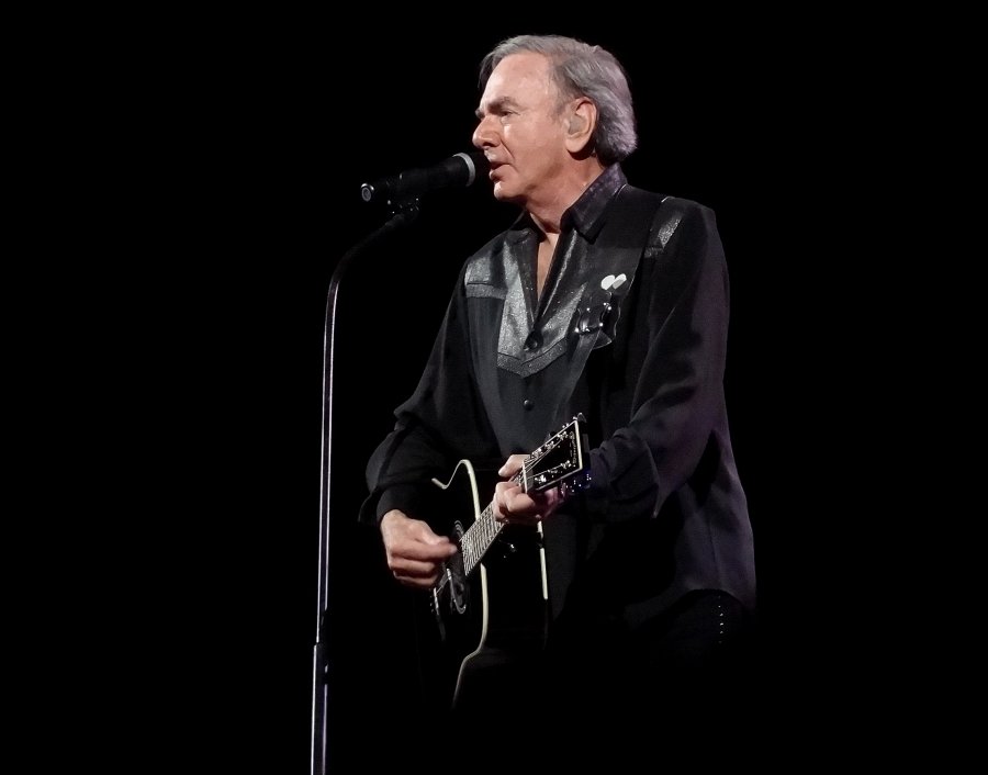 Neil Diamond Live at MGM GRAND, Las Vegas, NV  9-1-2012