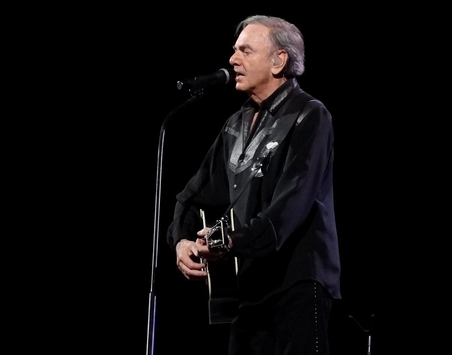 Neil Diamond Live at MGM GRAND, Las Vegas, NV  9-1-2012