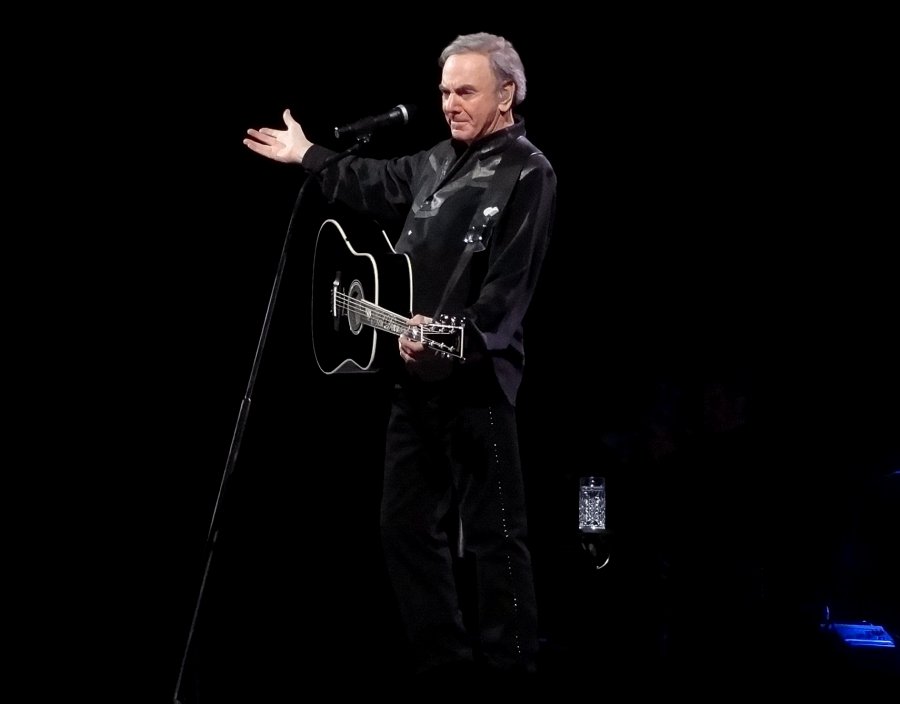 Neil Diamond Live at MGM GRAND, Las Vegas, NV  9-1-2012