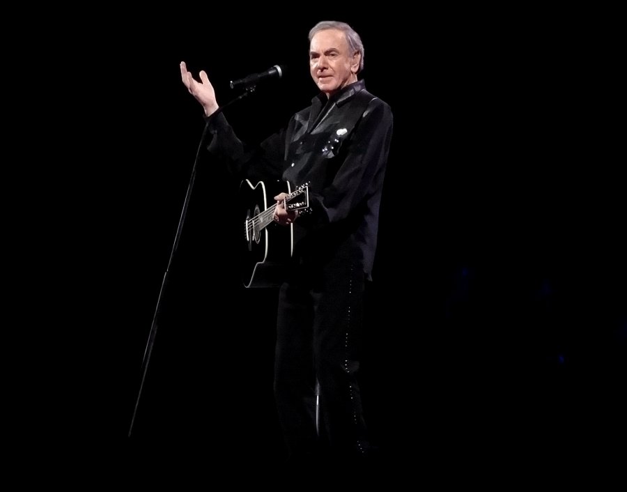 Neil Diamond Live at MGM GRAND, Las Vegas, NV  9-1-2012