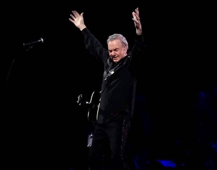 Neil Diamond Live at MGM GRAND, Las Vegas, NV  9-1-2012