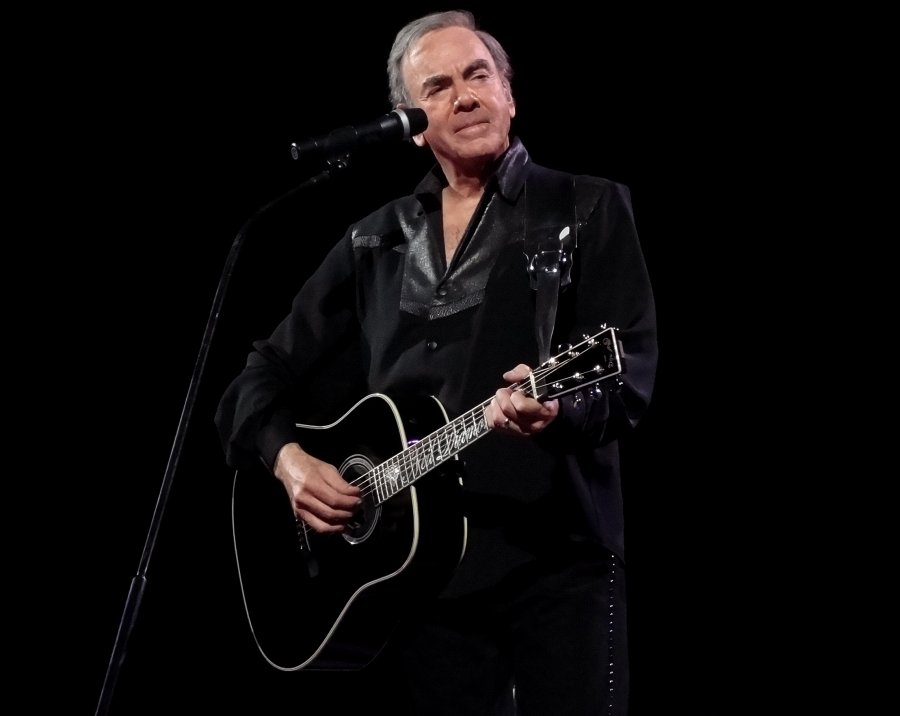 Neil Diamond Live at MGM GRAND, Las Vegas, NV  9-1-2012