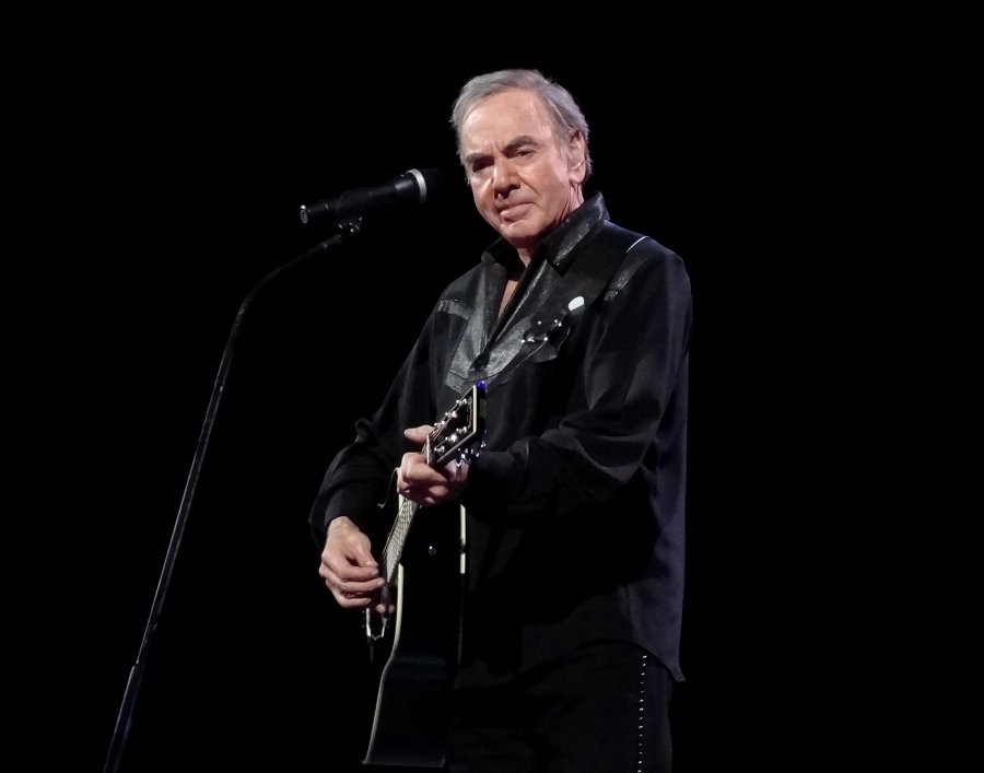 Neil Diamond Live at MGM GRAND, Las Vegas, NV  9-1-2012