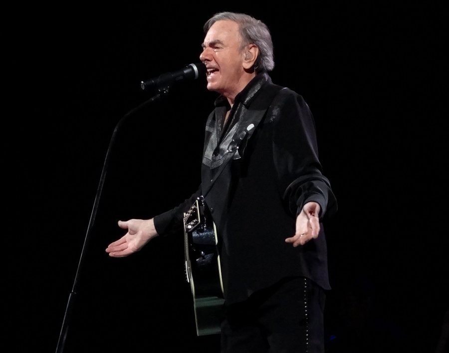 Neil Diamond Live at MGM GRAND, Las Vegas, NV  9-1-2012