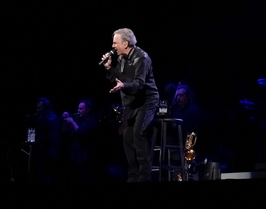 Neil Diamond Live at MGM GRAND, Las Vegas, NV  9-1-2012