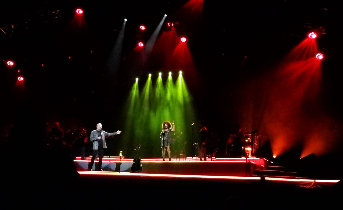 NEIL DIAMOND, JULIA WATERS, at Key Arena Seattle WA 5-10-15