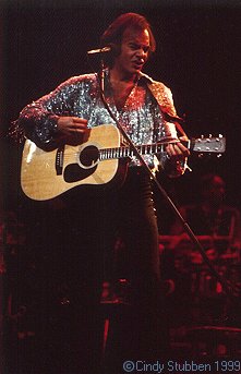 Neil Diamond at Chicago Stadium in 1983 