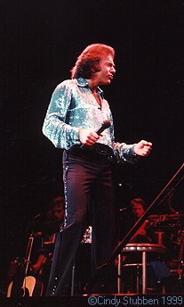 Neil Diamond at Chicago Stadium in 1983