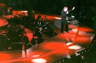 Neil at Wembley Arena on Sat Mar 13, 1999