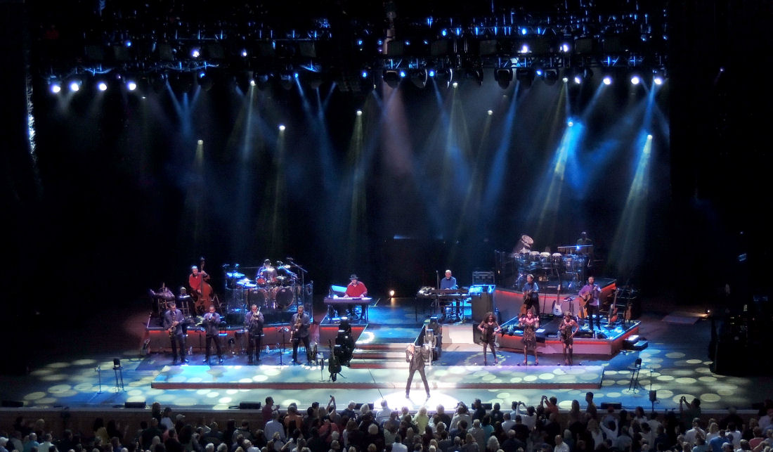 NEIL DIAMOND - Nikon at Jones Beach Theater, Wantagh NY, June 8, 2012 - Photo by Alex Westner