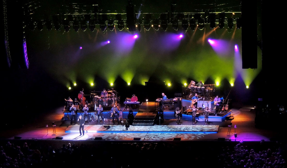 NEIL DIAMOND - Nikon at Jones Beach Theater, Wantagh NY, June 8, 2012 - Photo by Alex Westner