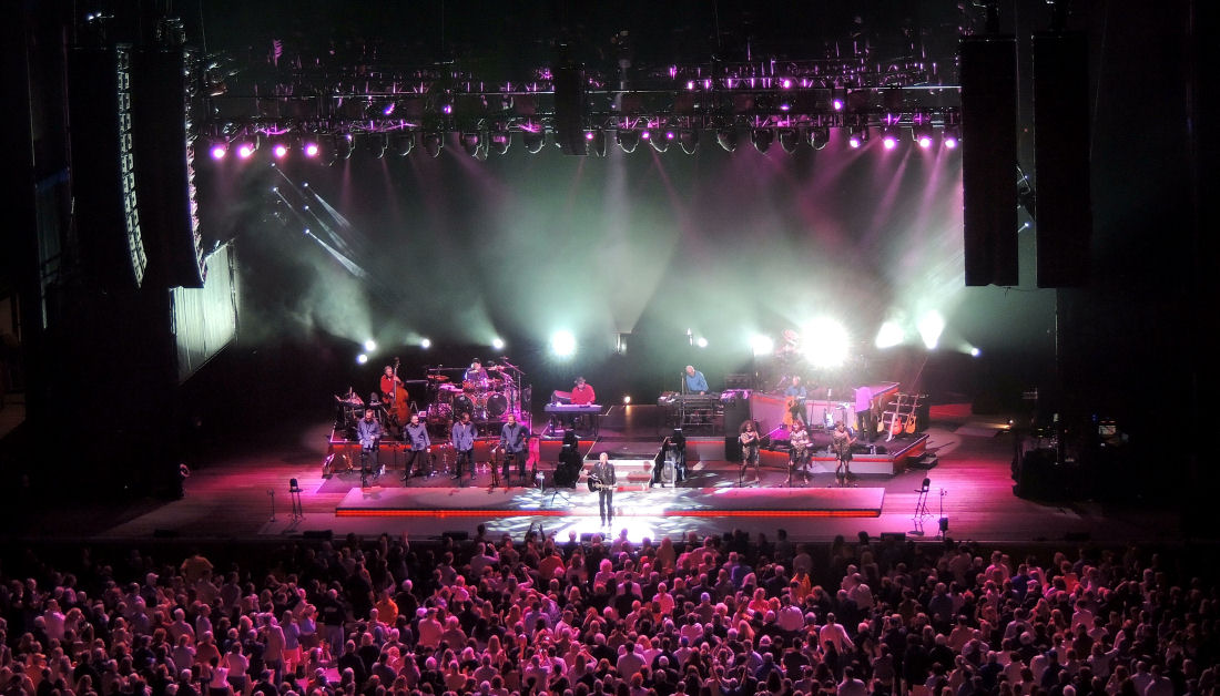 NEIL DIAMOND - Nikon at Jones Beach Theater, Wantagh NY, June 8, 2012 - Photo by Alex Westner