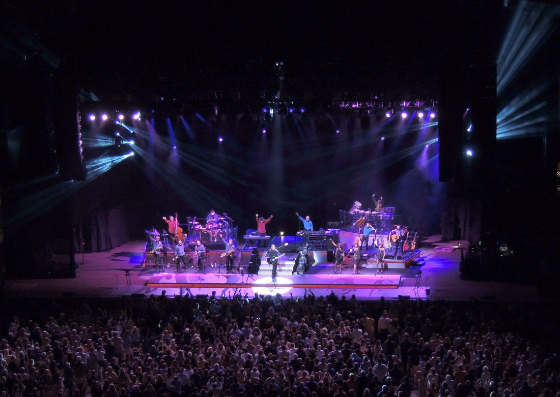 NEIL DIAMOND - Nikon at Jones Beach Theater, Wantagh NY, June 8, 2012 - Photo by Alex Westner