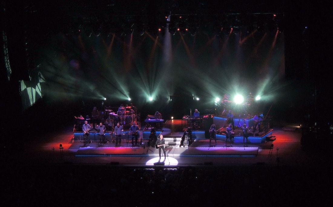 NEIL DIAMOND - Nikon at Jones Beach Theater, Wantagh NY, June 8, 2012 - Photo by Alex Westner