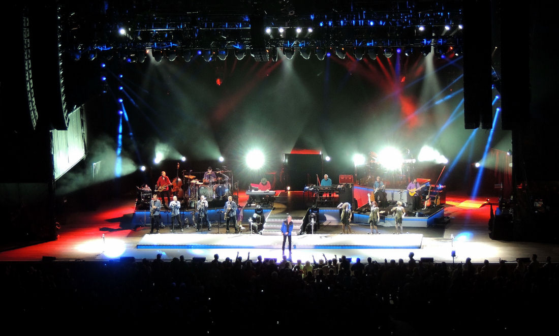 NEIL DIAMOND - Nikon at Jones Beach Theater, Wantagh NY, June 8, 2012 - Photo by Alex Westner