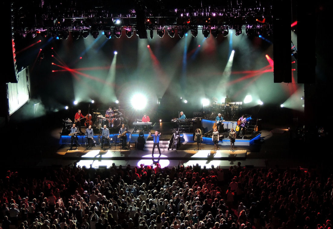 NEIL DIAMOND - Nikon at Jones Beach Theater, Wantagh NY, June 8, 2012 - Photo by Alex Westner