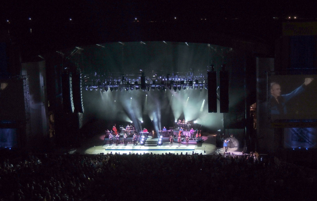 NEIL DIAMOND - Nikon at Jones Beach Theater, Wantagh NY, June 8, 2012 - Photo by Alex Westner