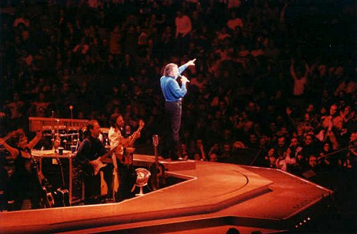 Neil Diamond at Madison Square Garden, NYC, Christmas 1993 - Photo by Alex Popov